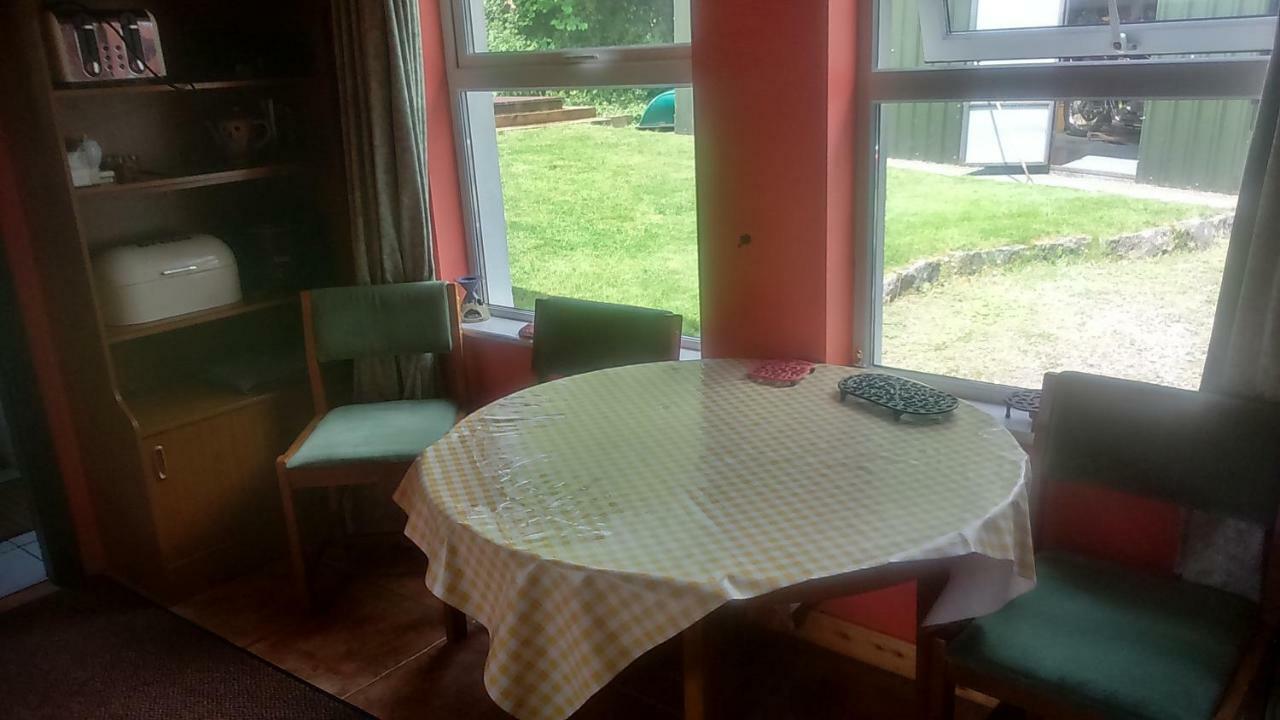 Cosy Lakeside Cottage John'S Hollow Headford Extérieur photo
